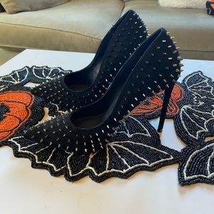 Goth Stilettos size 5.5 black with spikes